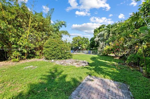 Luxury House for sale in Hollywood, 472 145 €, Photo 4