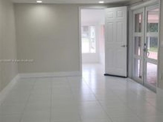 Luxury House for sale in Hollywood, 428 364 €, Photo 4