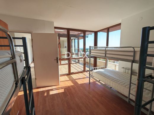 Luxury House for sale in Ližnjan, 0 €, Photo 1