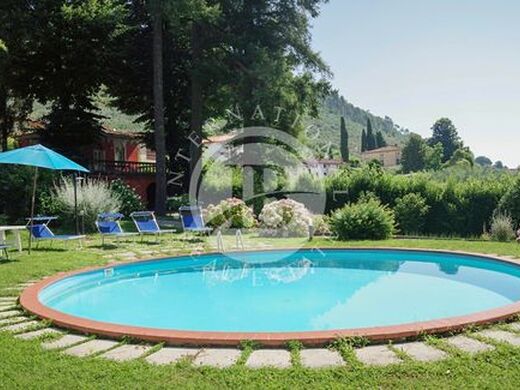 Luxury House for sale in Capannori, 1 400 000 €, Photo 2