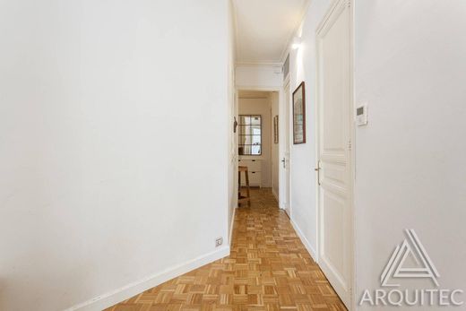 Luxury Apartment for sale in Barcelona, 670 000 €, Photo 5