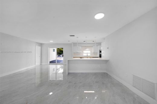 Luxury House for sale in Hollywood, 751 139 €, Photo 4