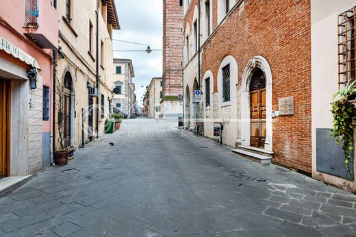 Luxury Apartment for sale in Pietrasanta, 1 200 000 €, Photo 1