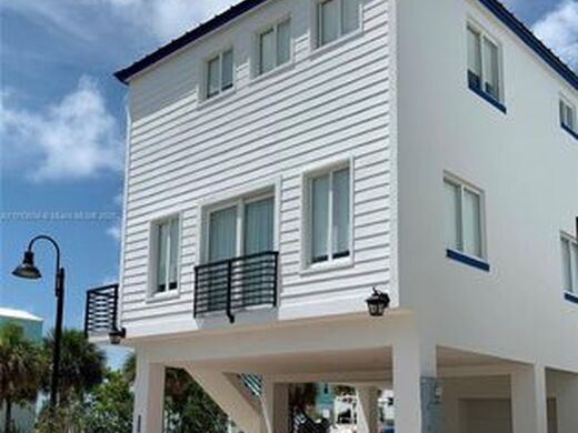 Luxury House for sale in Key Largo, 845 941 €, Photo 1