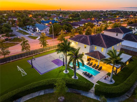 Luxury House for sale in Miami Terrace Mobile Home, 2 213 118 €, Photo 1