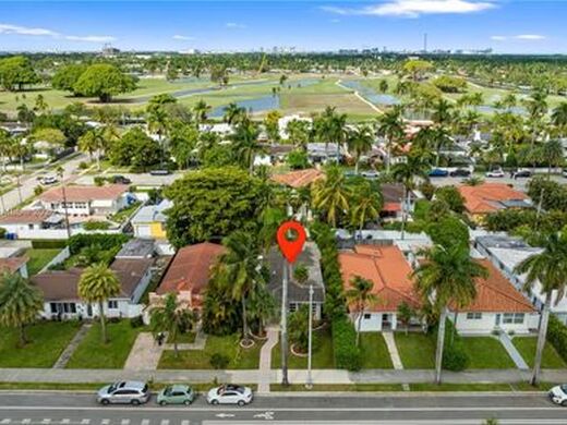 Luxury House for sale in Hollywood, 617 651 €, Photo 4