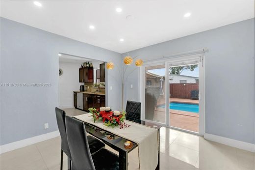 Luxury House for sale in Hollywood, 511 380 €, Photo 6