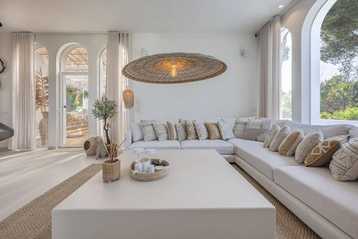 Luxury House for sale in Marbella, 2 695 000 €, Photo 2
