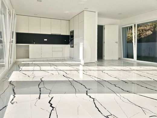 Maison de luxe à vendre à Coimbra, 445 000 €, Photo 2