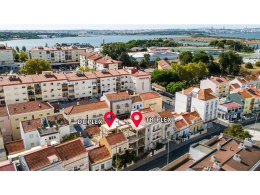 Luxury House for sale in Seixal, 690 000 €, Photo 4