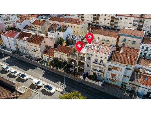 Luxury House for sale in Seixal, 690 000 €, Photo 6
