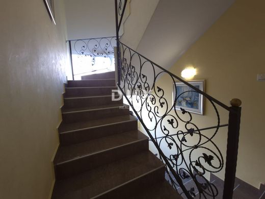 Maison de luxe à vendre à Zadar, 1 650 000 €, Photo 2