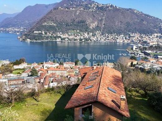 Luxury House for sale in Como, 2 850 000 €, Photo 1