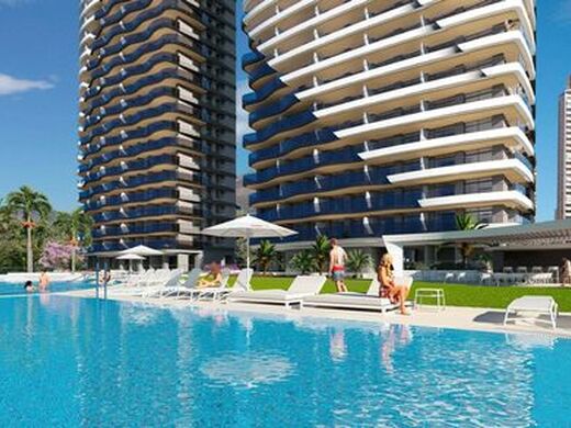 Luxury Apartment for sale in Benidorm, 601 000 €, Photo 1