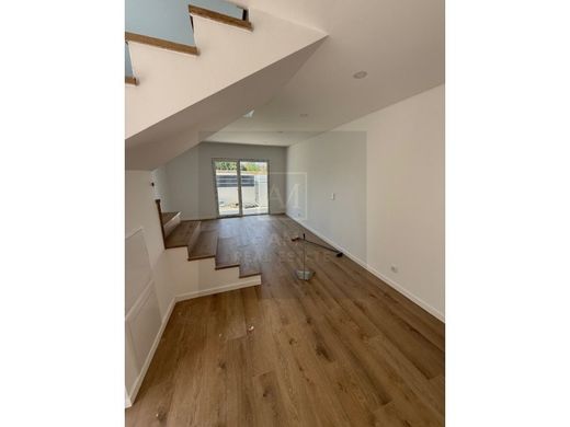 Maison de luxe à vendre à Seixal, 420 000 €, Photo 3