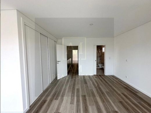 Luxury House for sale in Seixal, 425 000 €, Photo 4