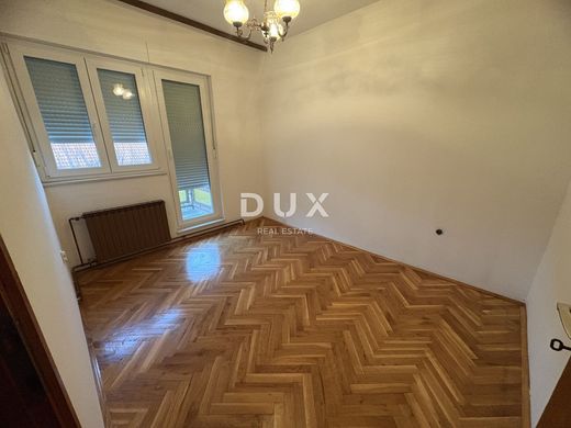 Maison de luxe à vendre à Zagreb, 500 000 €, Photo 7