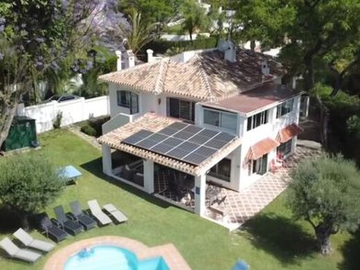 Luxury House for sale in Elviria, 1 075 000 €, Photo 2