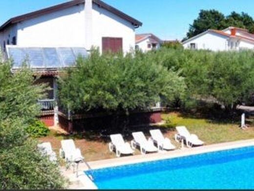 Maison de luxe à vendre à Porec, 726 500 €, Photo 3