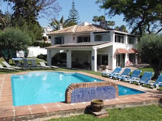 Luxury House for sale in Elviria, 1 075 000 €, Photo 3