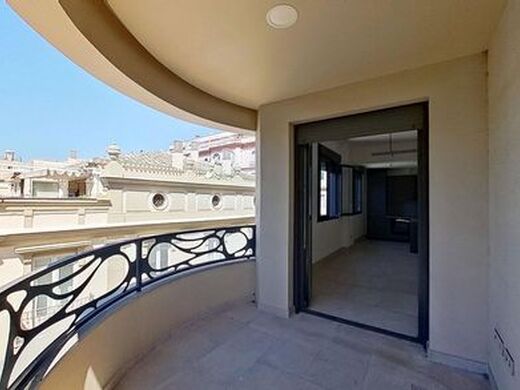 Luxury Apartment for sale in Málaga, 1 175 000 €, Photo 2