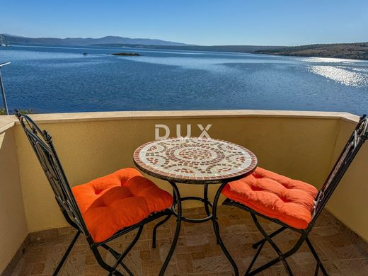 Maison de luxe à vendre à Posedarje, 690 000 €, Photo 3