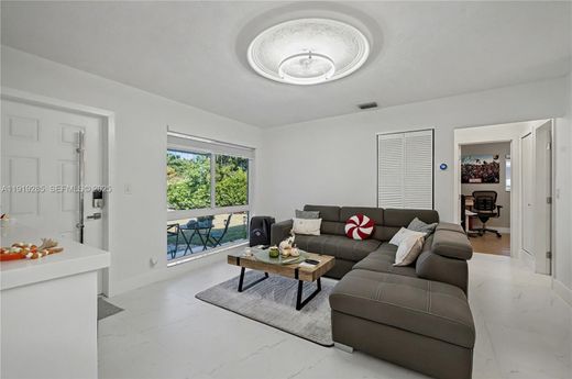 Luxury House for sale in Hollywood, 420 638 €, Photo 6