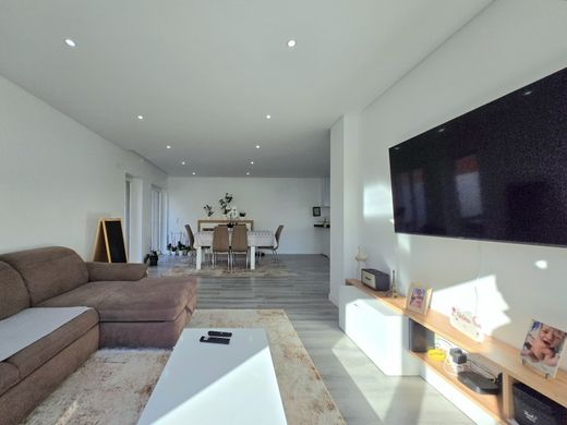 Maison de luxe à vendre à Loures, 630 000 €, Photo 4