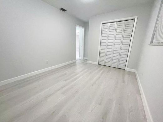 Luxury House for sale in Hollywood, 445 533 €, Photo 6