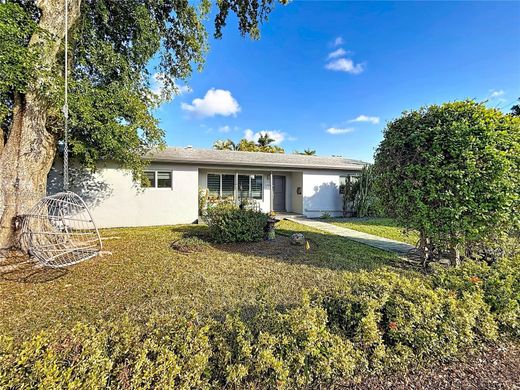 Luxury House for sale in Hollywood, 676 025 €, Photo 2