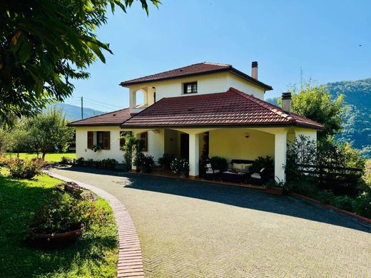 Luxury House for sale in Bargagli, 645 000 €, Photo 1