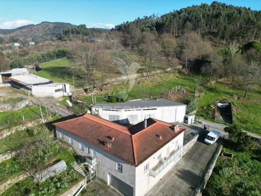 Luxury House for sale in Guimarães, 1 200 000 €, Photo 1