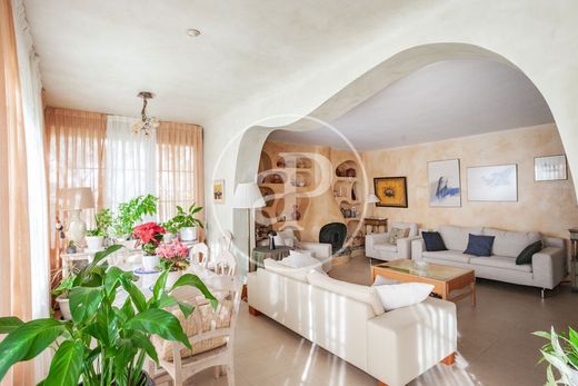 Luxury House for sale in Aravaca, 1 362 000 €, Photo 1