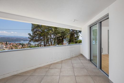 Appartement de luxe à vendre à Opatija, 633 300 €, Photo 1