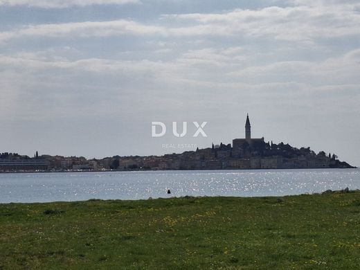 Luxury Apartment for sale in Rovinj, 450 000 €, Photo 1