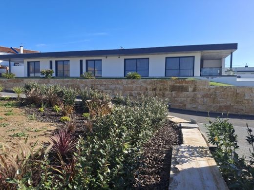 Luxury House for sale in Alcobaça, 750 000 €, Photo 1