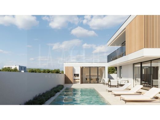 Maison de luxe à vendre à Covilhã, 690 000 €, Photo 2