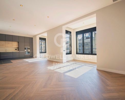 Appartement de luxe à vendre à Barcelona, 1 050 000 €, Photo 2