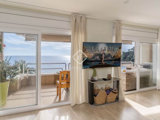Luxury Apartment for sale in Lloret de Mar, 975 000 €, Photo 6