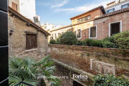 Luxury Apartment for sale in Venice, 650 000 €, Photo 1