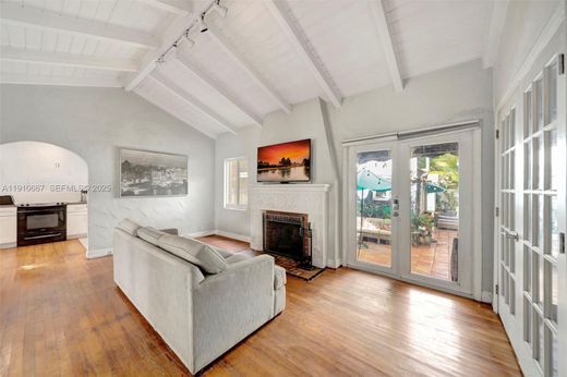 Luxury House for sale in Miami, 627 243 €, Photo 6