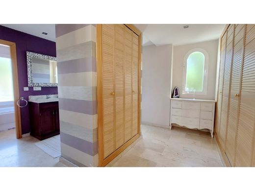 Maison de luxe à vendre à Marbella, 1 560 000 €, Photo 7