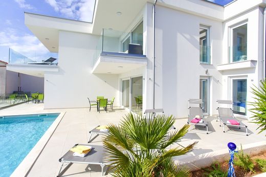 Maison de luxe à vendre à Linardici, 1 500 000 €, Photo 6