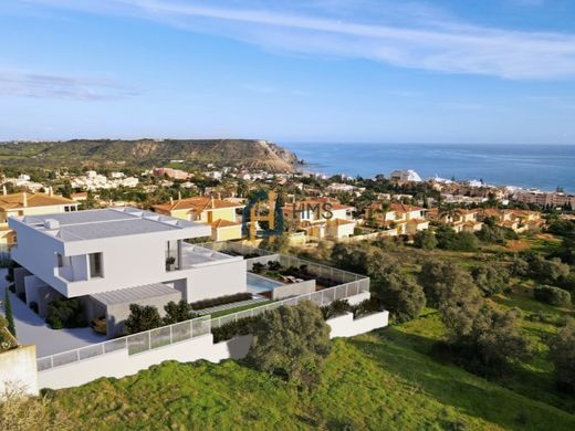 Luxury House for sale in Lagos, 1 500 000 €, Photo 2