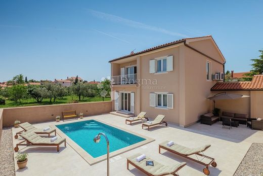 Luxury House for sale in Pula, 720 000 €, Photo 3