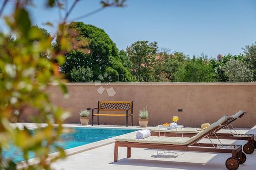 Luxury House for sale in Pula, 720 000 €, Photo 6