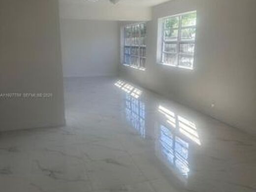 Luxury House for sale in Hollywood, 447 458 €, Photo 6