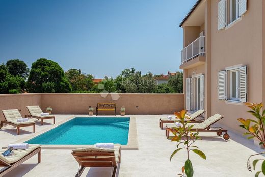 Luxury House for sale in Pula, 720 000 €, Photo 7