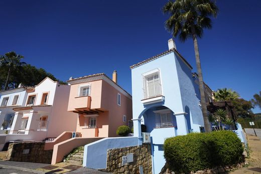 Luxury House for sale in Marbella, 720 000 €, Photo 1