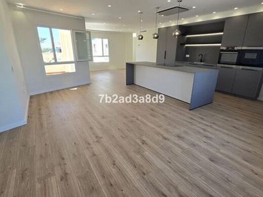 Luxury Apartment for sale in San Pedro de Alcántara, 1 200 000 €, Photo 3